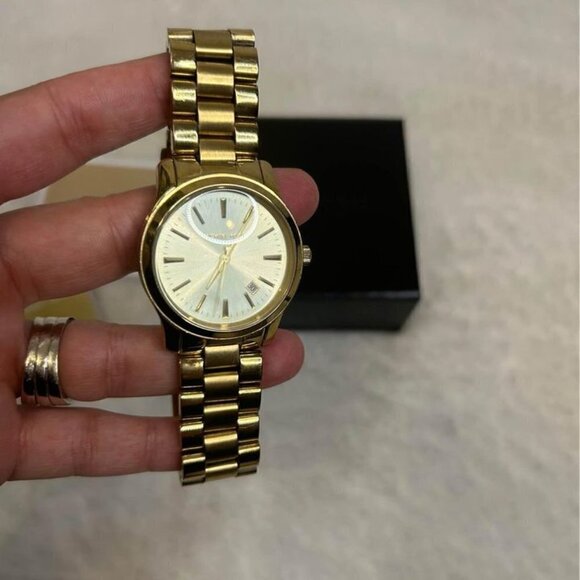 Michael KORS woman’s watch. Gold. Extra links included. Battery needs to be repl - Picture 2 of 9